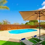 Yiangos House *