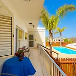 Yiangos House נאו חוריו