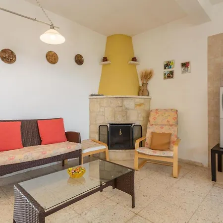 Yiangos House * Neo Chorio